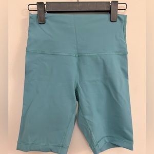 Lululemon Wunder Train High-Rise Short 8” in Teal Lagoon